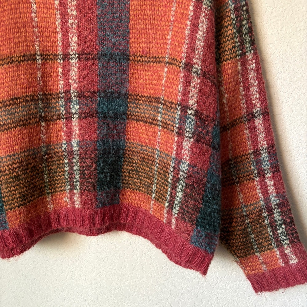 Vintage Multicolor Plaid Crew Neck Sweater - Picture 4 of 10